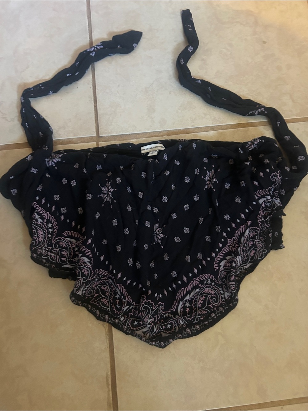 American Eagle Outfitters Black Bandana-Print Tie-Strap Crop Top